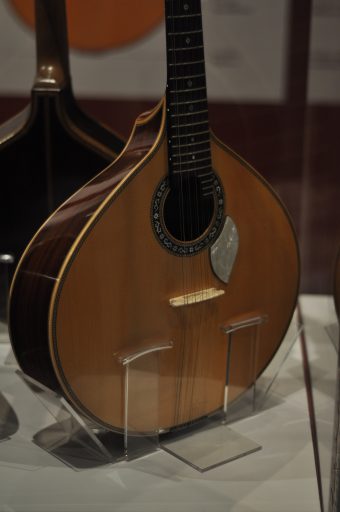 GUITARRA PORTUGUESA