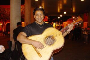 Guitarr&oacute;n mexicano