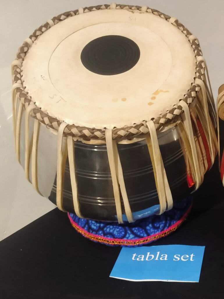 Set de tabla india: los tambores dayan y bayan